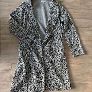 Chic Black and White Patterned Cardigan